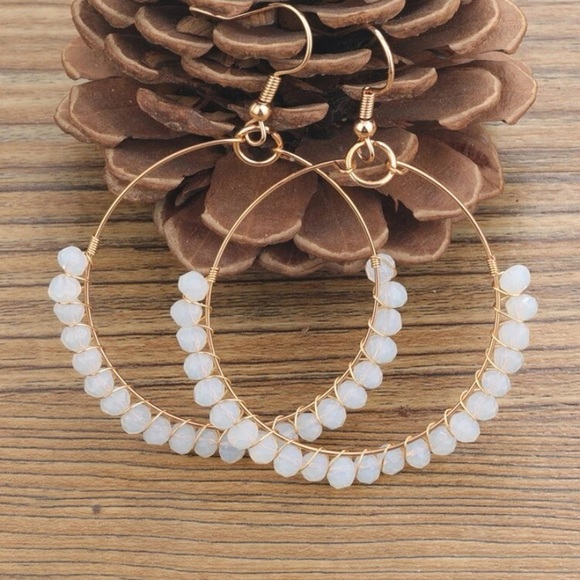 SHEIN Hoop earring with crystals - Picture 2 of 4